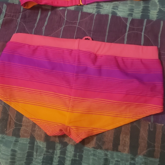 Bikini - Picture 5 of 5